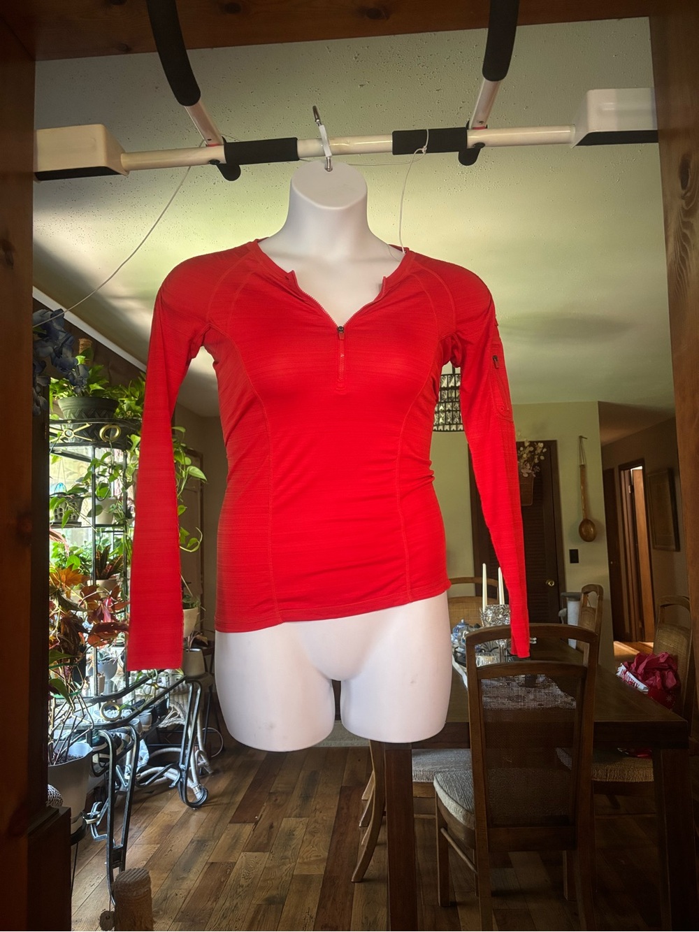 Athleta Women's Bright Red Long-Sleeve Quarter-Zip Active Top Size XS